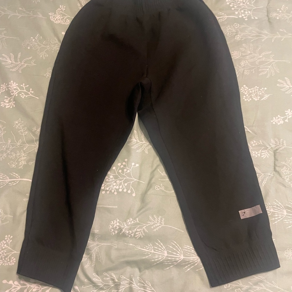 Gymshark Black Sweatpants for Athletic Performance